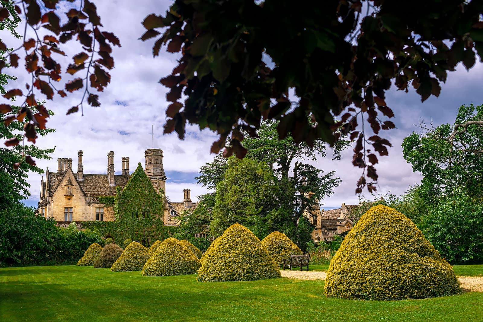 Manor By The Lake Wedding Venue